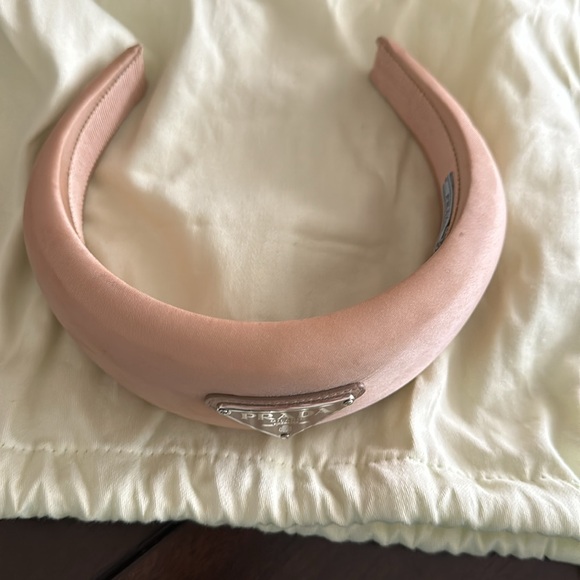 Authentic Prada Re-Nylon headband in Beige Khaki - Picture 7 of 8